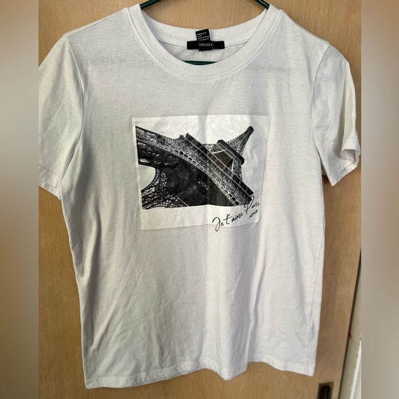 Forever 21 Paris/eiffel tower T-Shirt in Black and White, Size- Medium - Picture 4 of 7